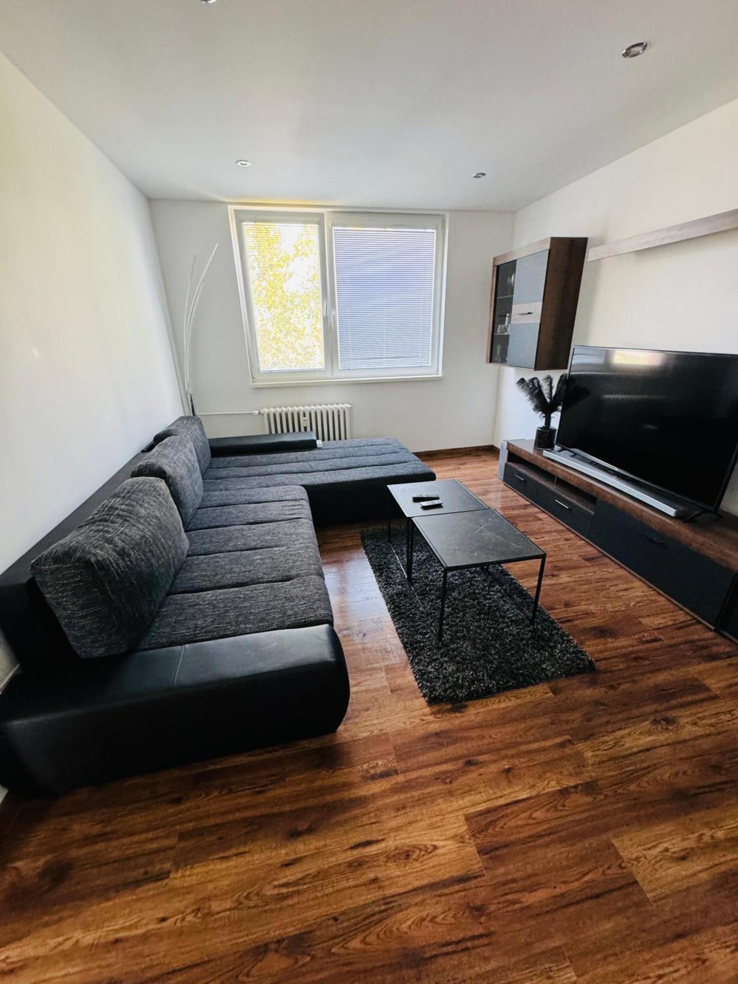 Peti Apartman Centrum Galanta Εξωτερικό φωτογραφία