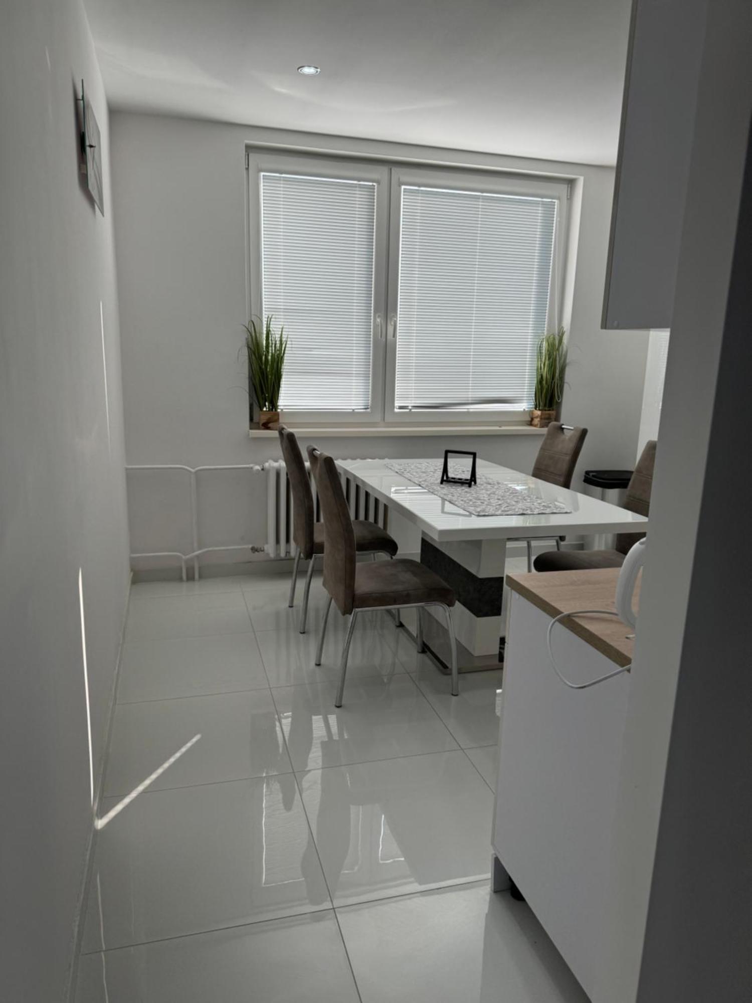 Peti Apartman Centrum Galanta Εξωτερικό φωτογραφία