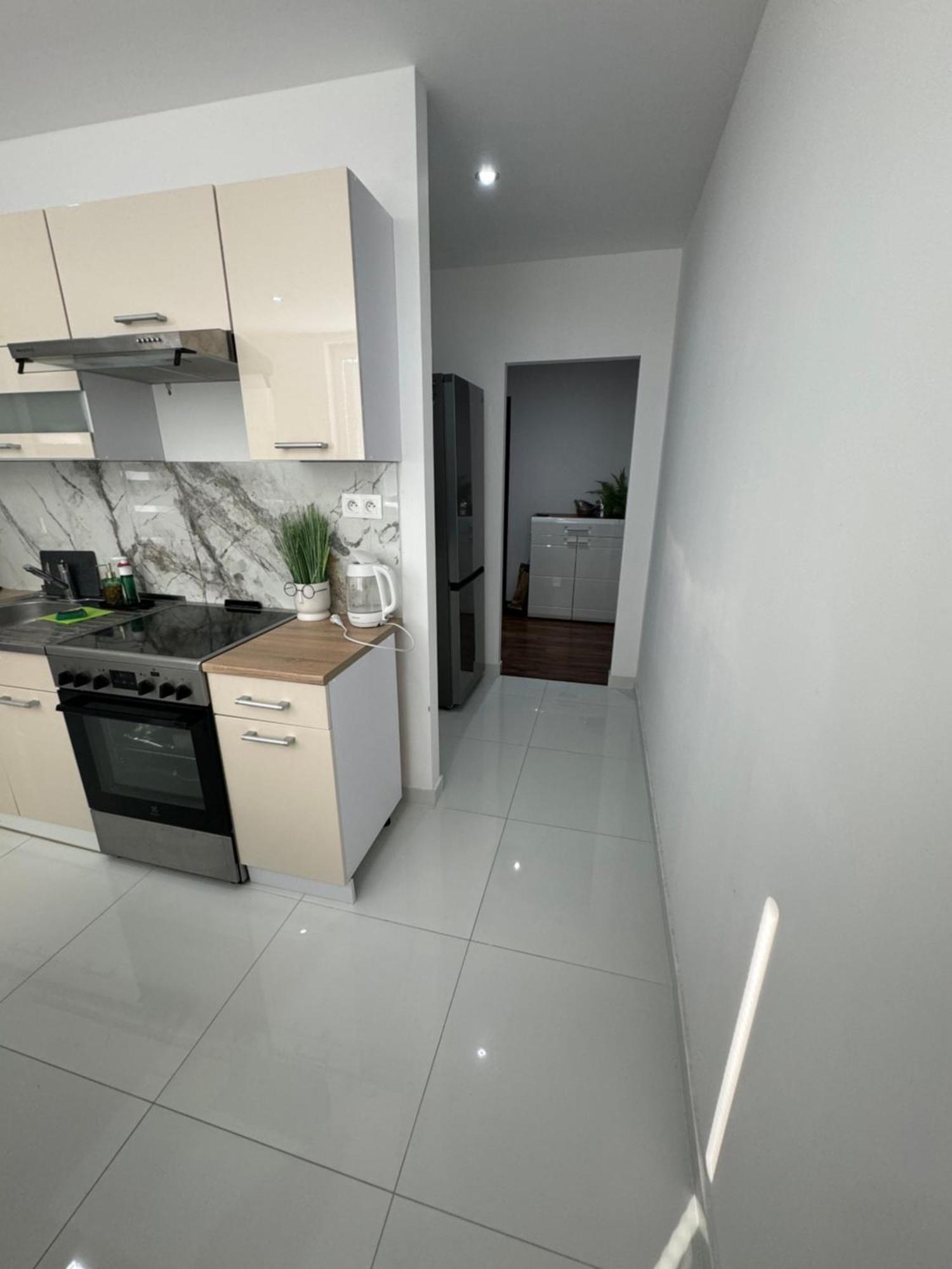 Peti Apartman Centrum Galanta Εξωτερικό φωτογραφία